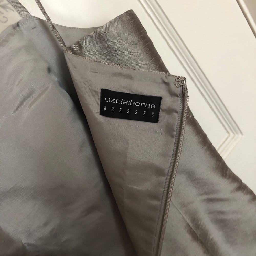 Liz Claiborne 100% silk dress in silver with spaghetti straps, size 6 - Picture 4 of 4